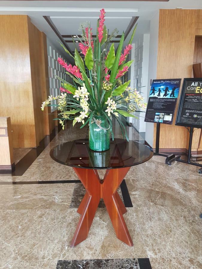Eam Lake View @ Tagaytay Prime Residences Tagaytay City Eksteriør billede